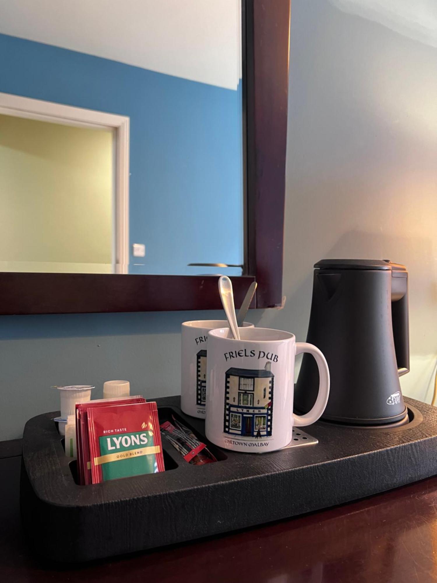 The Townhouse Bed and Breakfast Milltown Malbay Εξωτερικό φωτογραφία