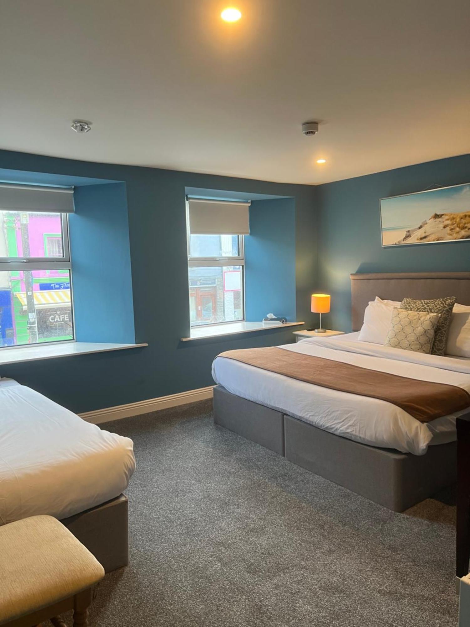 The Townhouse Bed and Breakfast Milltown Malbay Εξωτερικό φωτογραφία