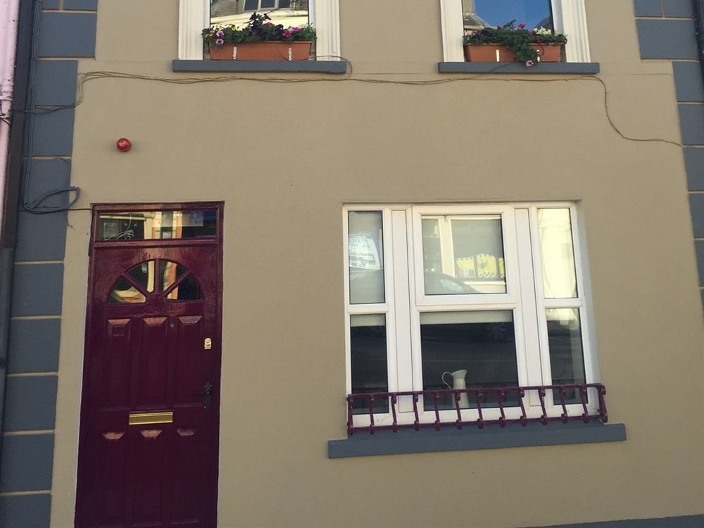 The Townhouse Bed and Breakfast Milltown Malbay Εξωτερικό φωτογραφία