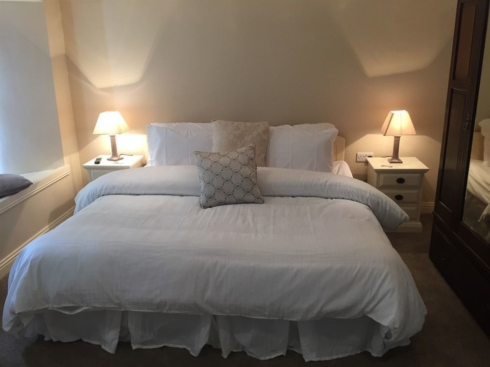 The Townhouse Bed and Breakfast Milltown Malbay Εξωτερικό φωτογραφία